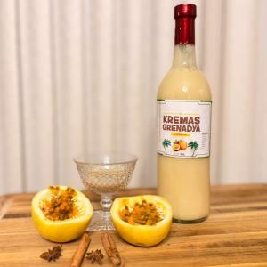 Cream Grenadilla